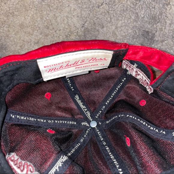 Mitch&ness - Picture 3 of 5